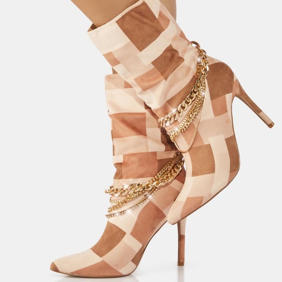 👣Unique CAPE ROBBIN 👣Somewhere Colorblock Chain Detail Boots footwear - Picture 4 of 16